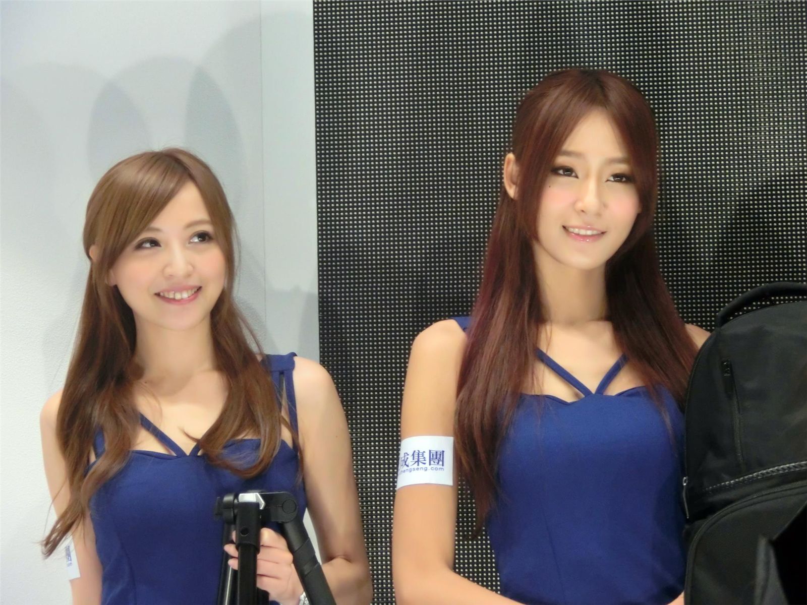 Winnie Lucy 双人合影 2013台北摄影器材展